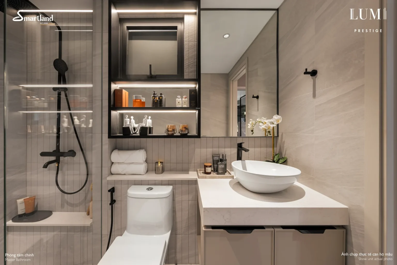 Phòng tắm chính căn hộ mẫu Lumi Prestige